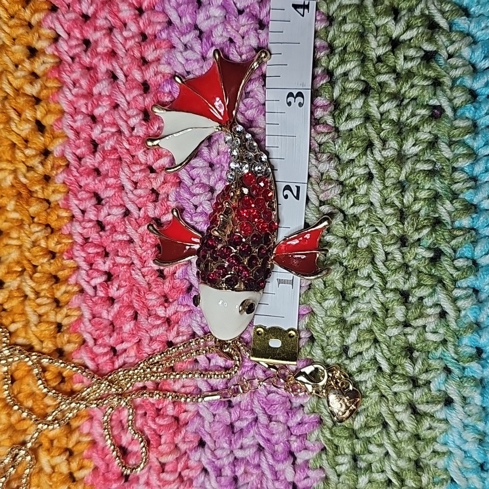 Colorful Fish Pendant Necklace Betsey Johnson Movable Find 26"